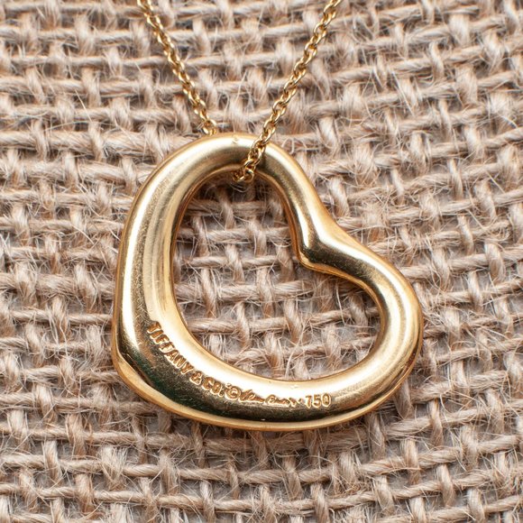 Vintage Tiffany & Co. Large Gold Heart Pendant Necklace - Picture 5 of 9